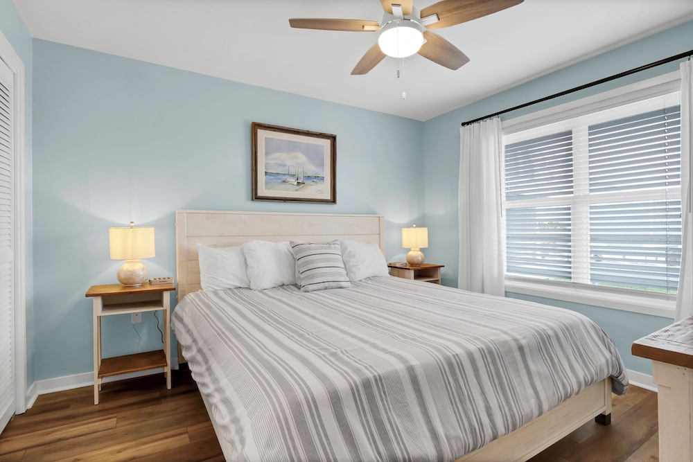 Sandpeddler Inn & Suites - photo 15