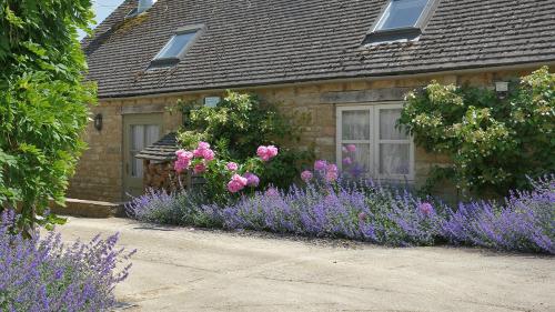 Cope Cottage — 5-Star Luxury Hotel in Witney, United Kingdom