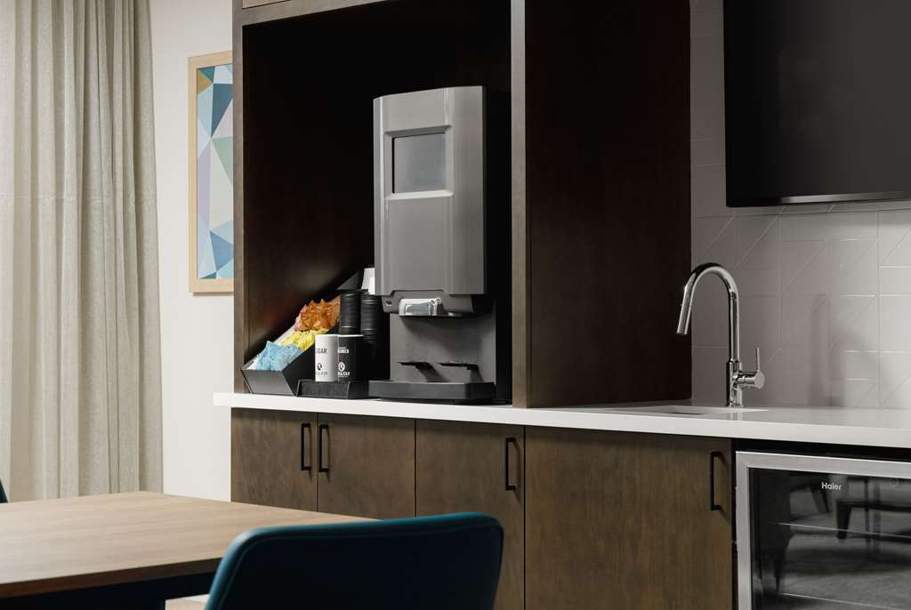 WaterWalk Extended Stay by Wyndham Tucson - photo 18