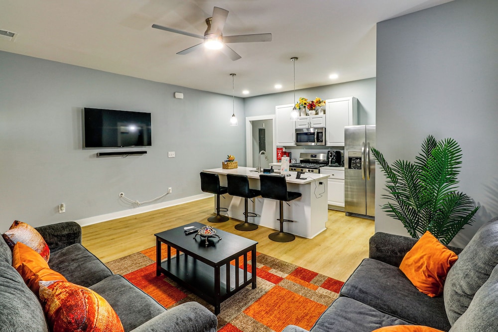 2 Mi to Fifa & Falcons Stadium: Westside Townhome — 4-Star Luxury Hotel in Atlanta, United States
