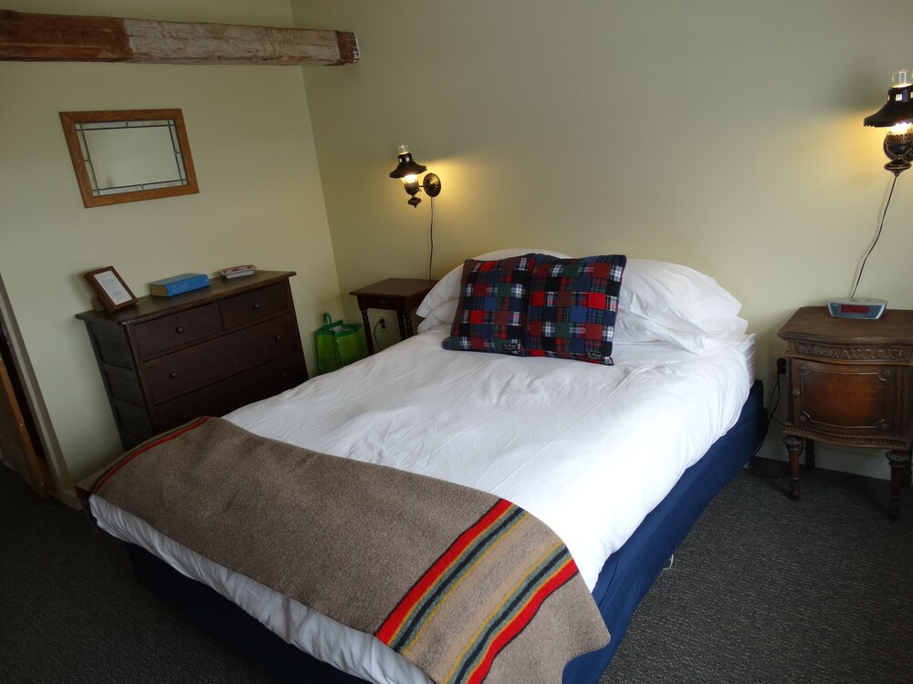 Shoreham Inn Bed & Breakfast - photo 19