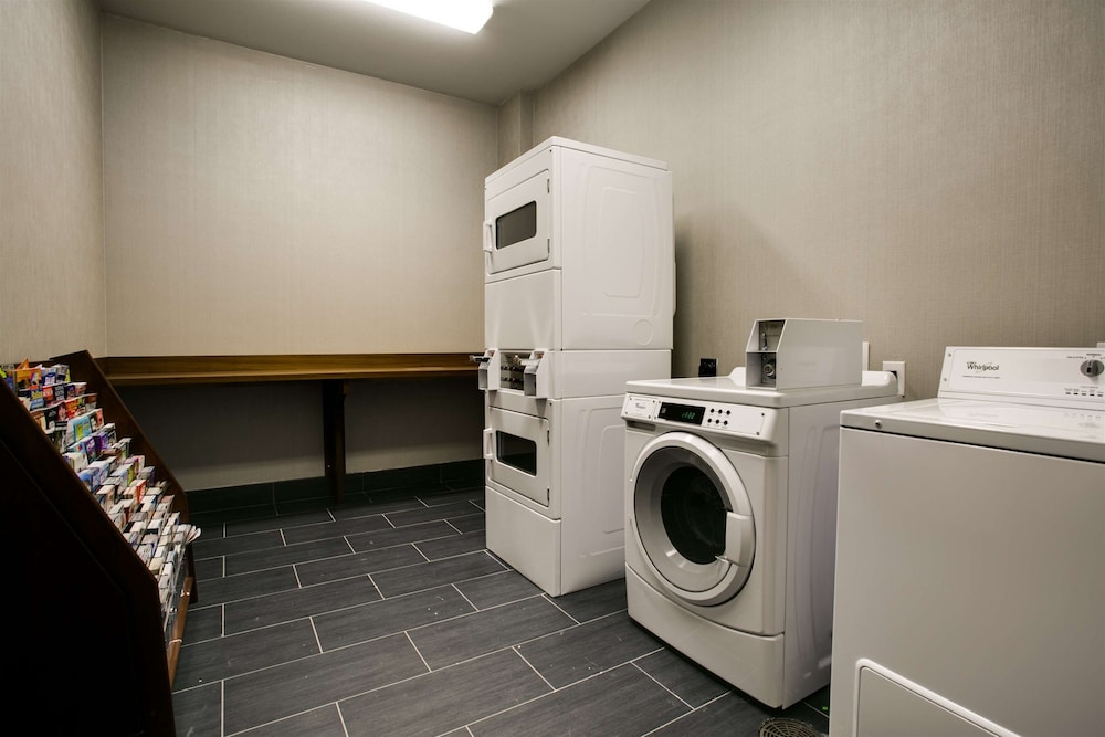 Hampton Inn & Suites Dallas Ft. Worth Airport South - photo 40