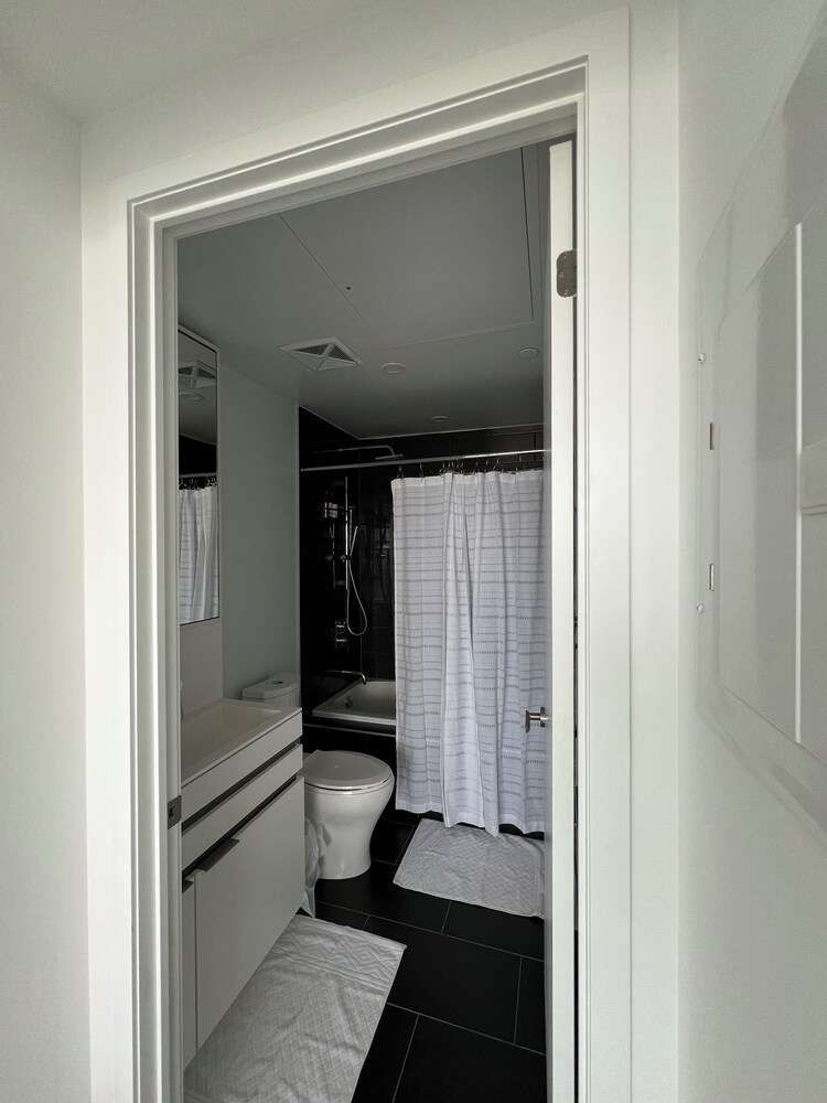 Adastay Suites Lakeview — Toronto — photo 5