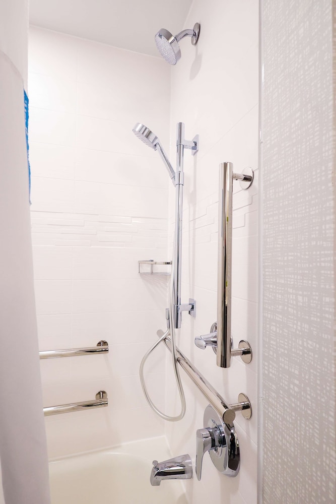 Hampton Inn Rehoboth Beach - photo 52