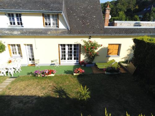 Au Calme a Etretat in Etretat, France