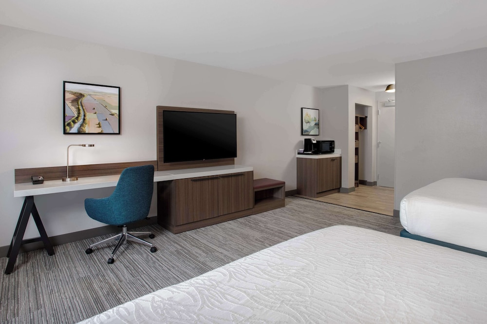 Hilton Garden Inn Omaha West - photo 12