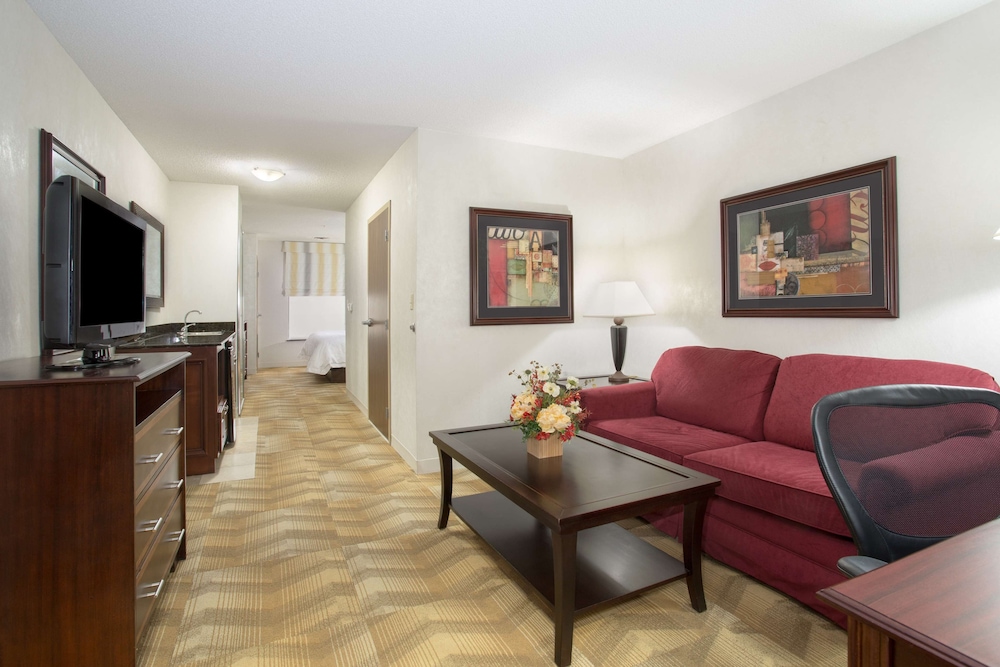 Hampton Inn Siloam Springs - photo 20
