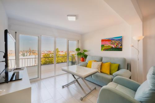 Wide And Colourful 3bd 1bth Triana — Sevilla