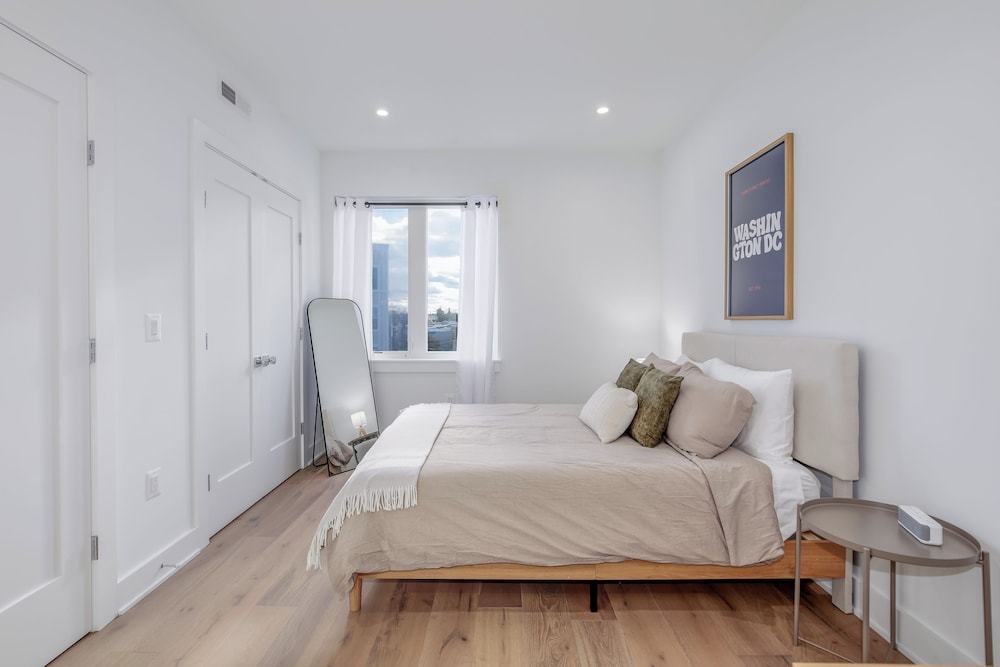 Capitol Hill Suites Unit 7 - carbon neutral hotel in Washington