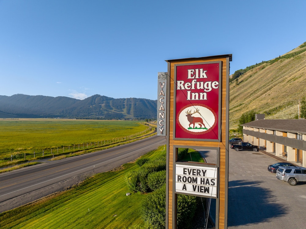 Elk Refuge Inn - photo 94