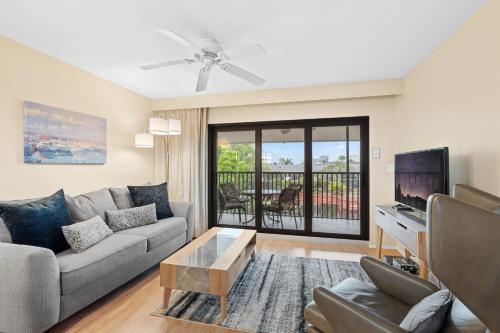 Scenic Resort Views From This 3rd Floor Deluxe Condo in Naples, United States