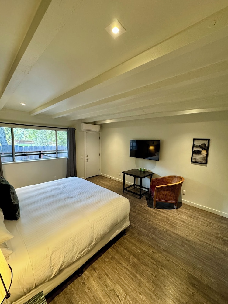 Hidden Valley Inn - photo 6