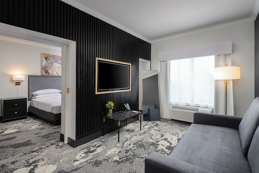 Champions Club and Hotel Houston Westchase - photo 42