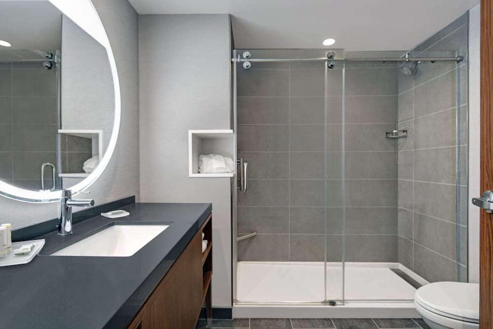Courtyard by Marriott Hamilton - photo 13