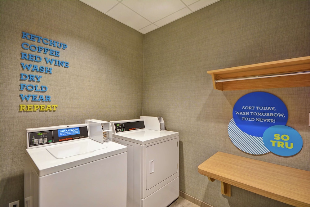 TRU By Hilton Winchester - photo 23