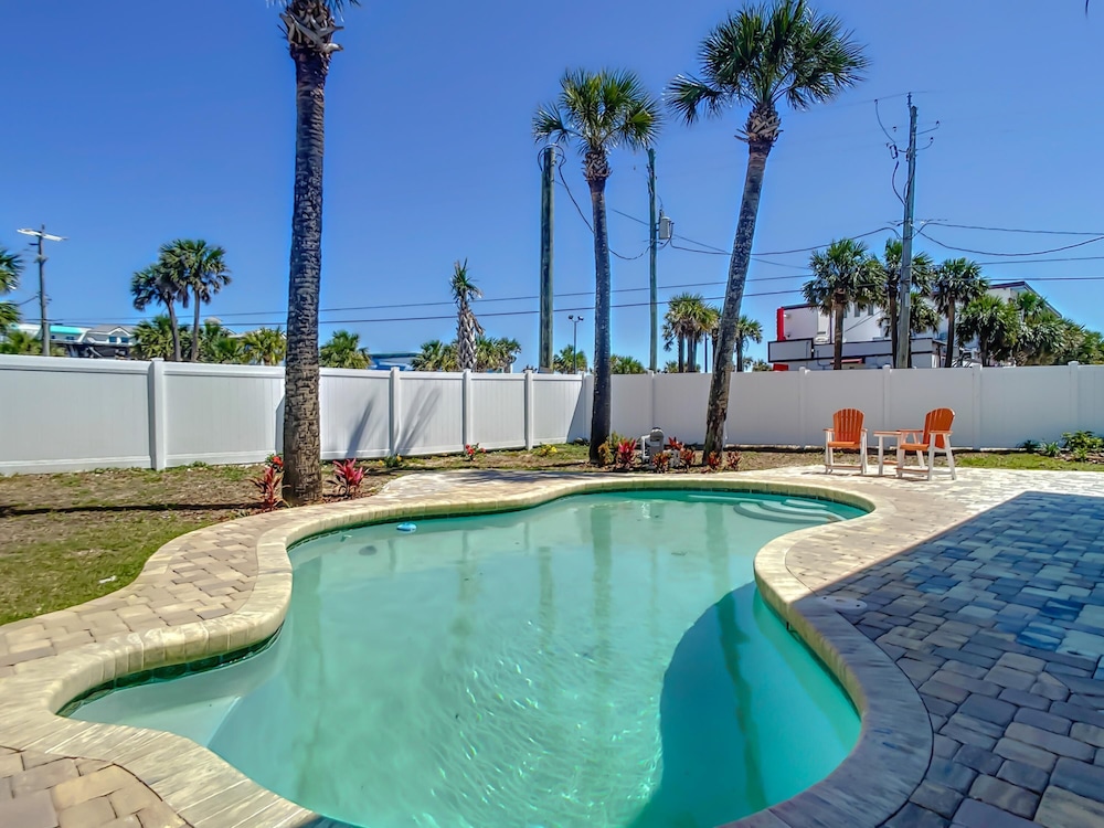 Bikini Top Duplex with Pool 2 Minutes from Beach Flagler Avenue - photo 8