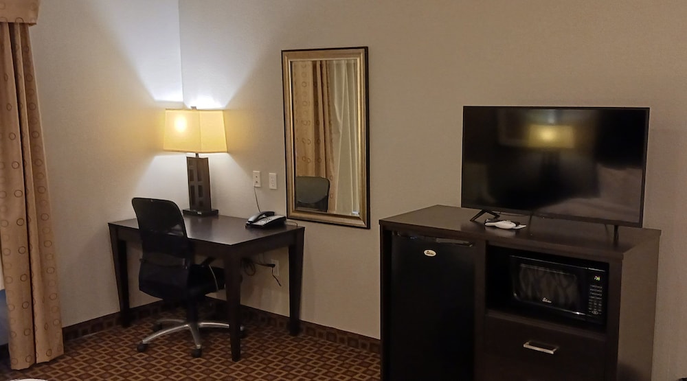 Red Roof Inn & Suites Longview - photo 7