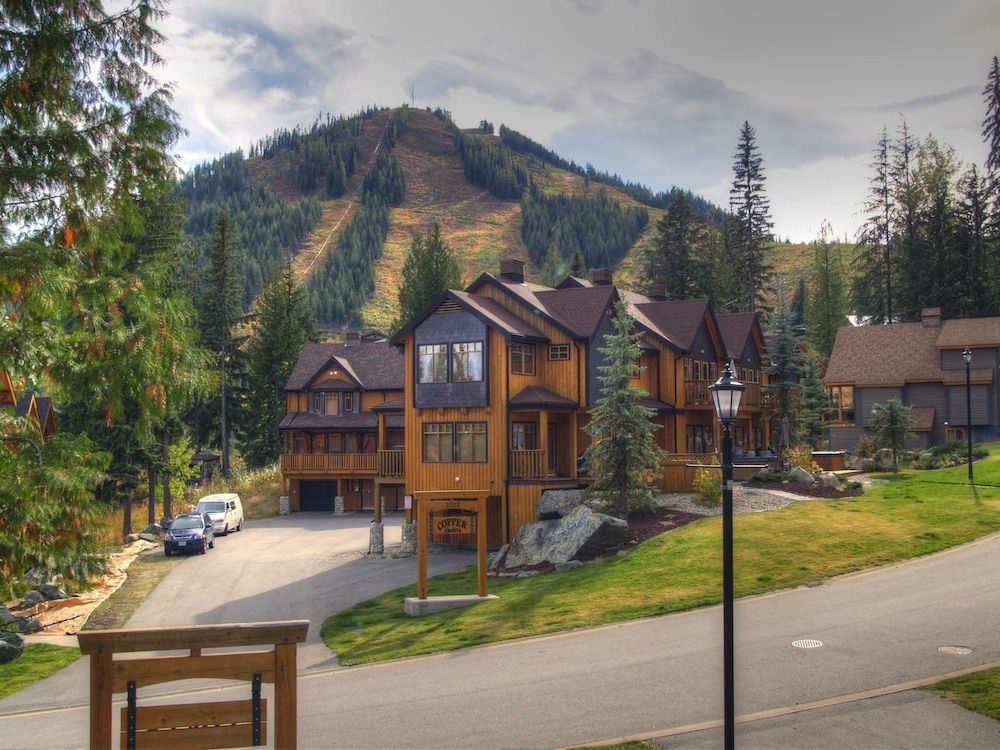 Mountain Town Properties The Lofts 1 — hotel in Rossland