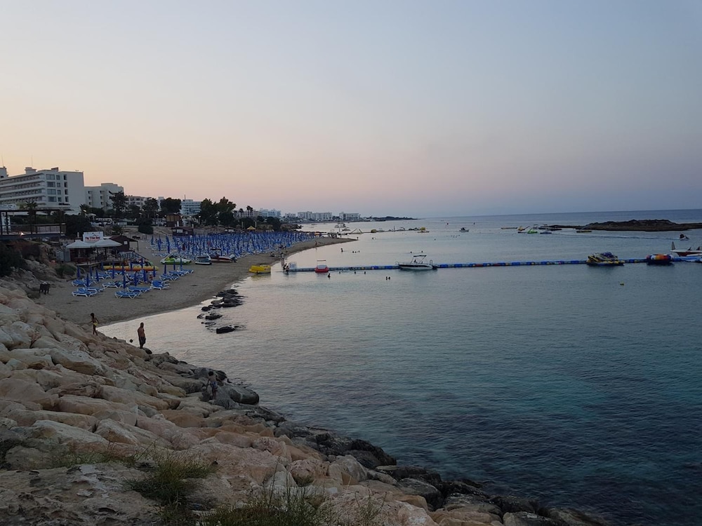 Astreas Beach Hotel — Paralimni