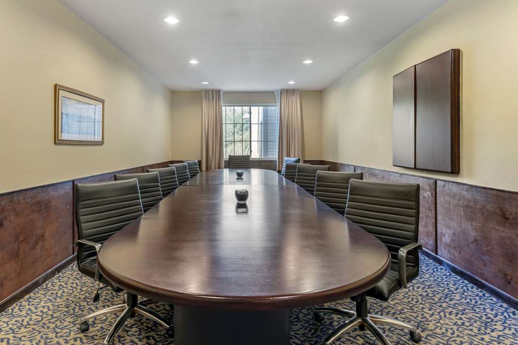 Comfort Suites Lake Geneva East - photo 25