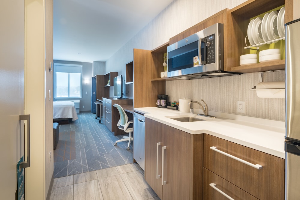 Home2 Suites by Hilton Temecula - photo 15