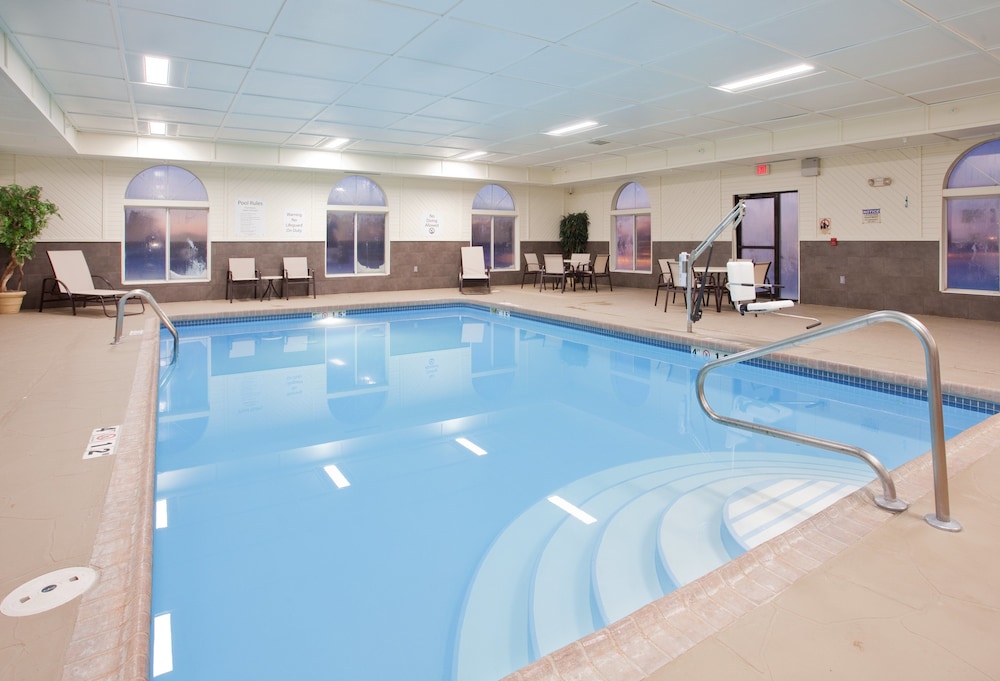Holiday Inn Express Hotel & Suites Beatrice by IHG - photo 85