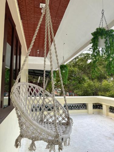 Spacious Beach Side House Joyce Cottage Kerala — 4-Star Luxury Hotel in Thiruvananthapuram, India