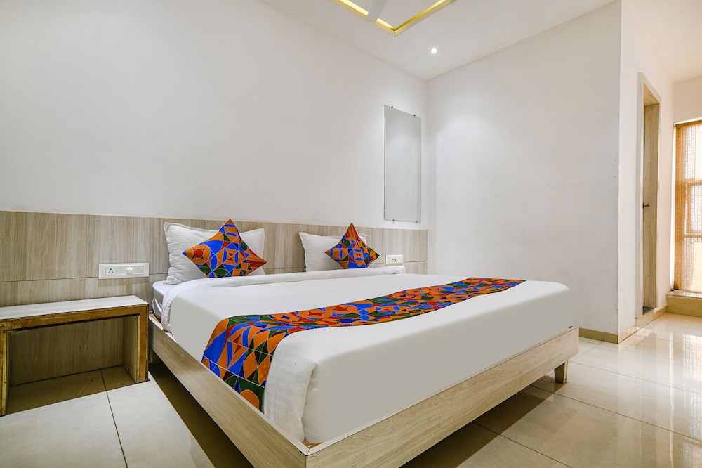 Fabhotel Blue Ocean in Indore, India