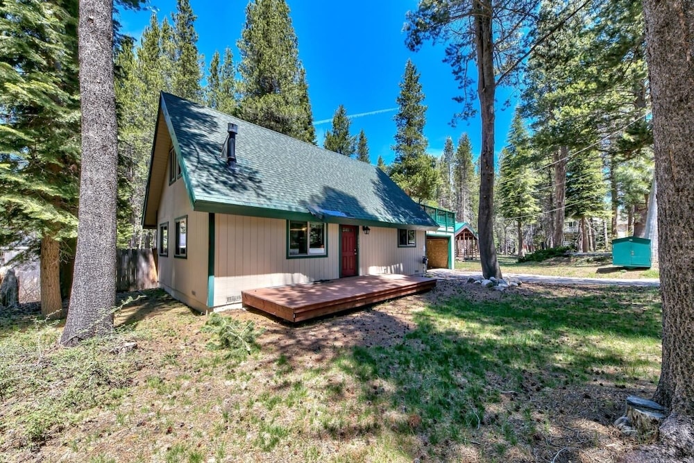 1207S Cabin in the Pines — 4-Star Luxury Hotel in South Lake Tahoe, United States