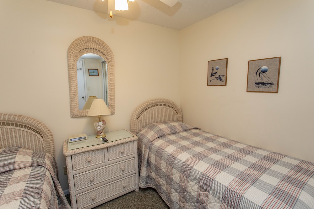 Royal Garden Resort 510 2 Bedroom Condo by RedAwning - photo 9