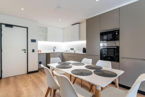 305 Marvol On Hall 2 Bedroom