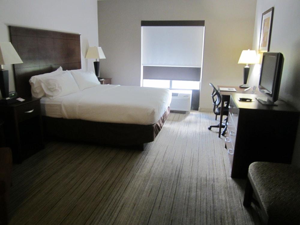 Holiday Inn Express & Suites Lake Placid by IHG - photo 8
