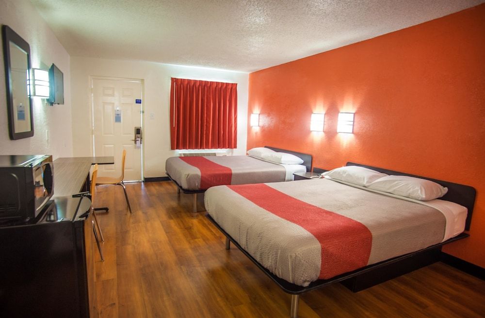 Motel 6 Corsicana - photo 16