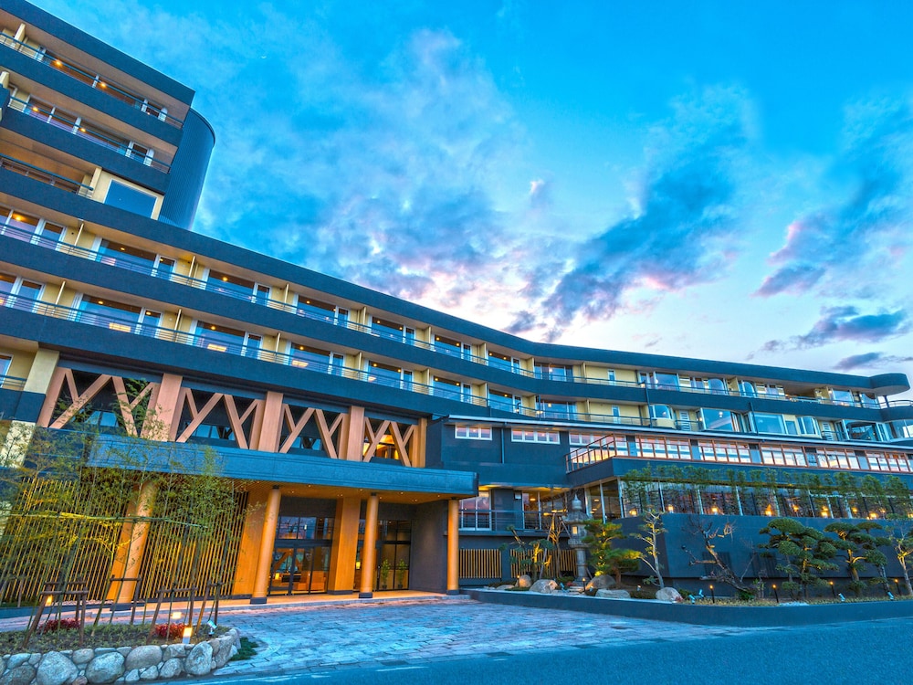 Ooedo Onsen Monogatari Premium Shirahama Gyoen in Shirahamacho-Usazakiminami, Japan