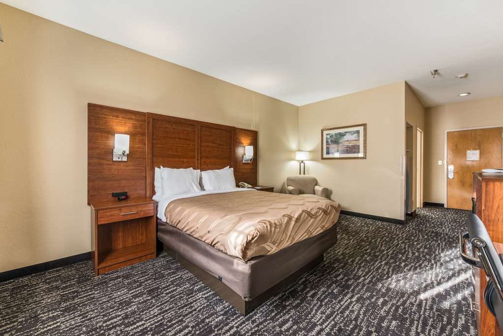 Quality Inn & Suites Hendersonville Flat Rock - photo 13