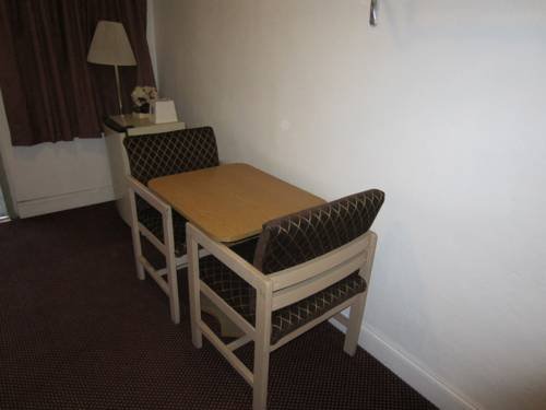 Apache Inn — Lynwood — photo 2