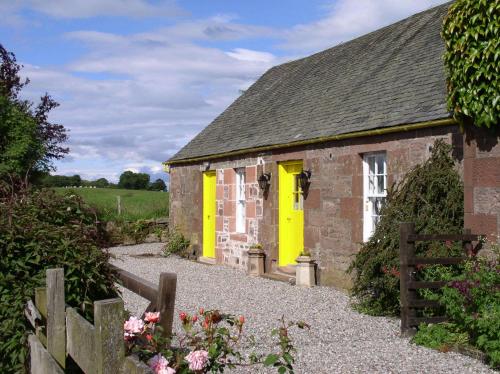 Ballat Smithy Cottage — 4-Star Luxury Hotel in Balfron, United Kingdom