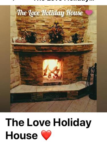 The Love Holiday House — 4-Star Luxury Hotel in Kakopetria, Cyprus