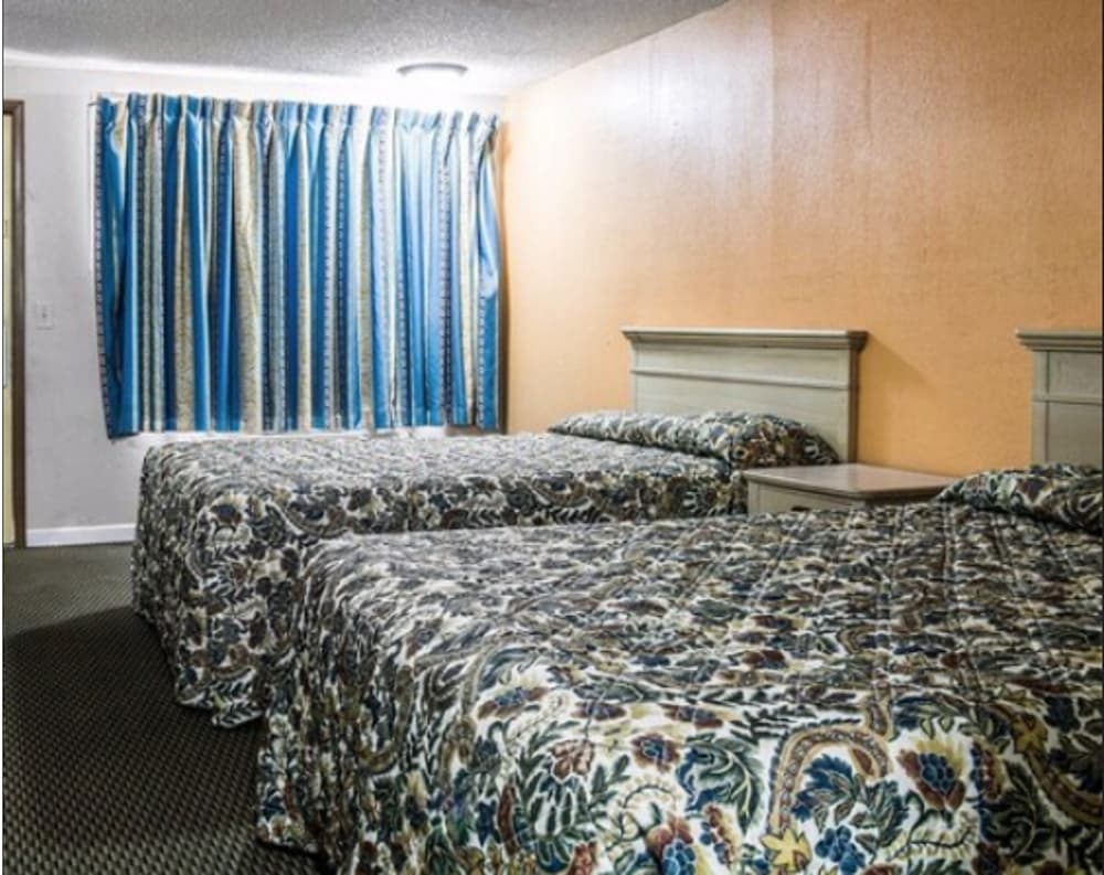 FairBridge Inn Express Battle Creek - photo 7