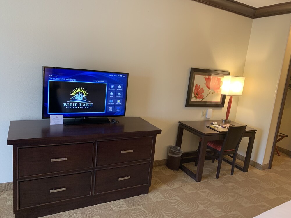 Blue Lake Casino & Hotel - photo 19