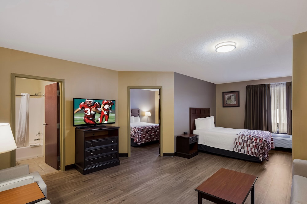 Red Roof Inn & Suites Bloomsburg Mifflinville - photo 9