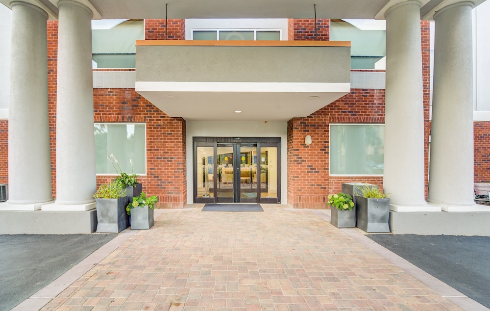 Holiday Inn Express & Suites Foley by IHG - photo 84