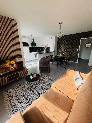 Lascano Parking Gratuit Proche Gare Aeroport Eurexpo Groupama Stadium in Villeurbanne, France