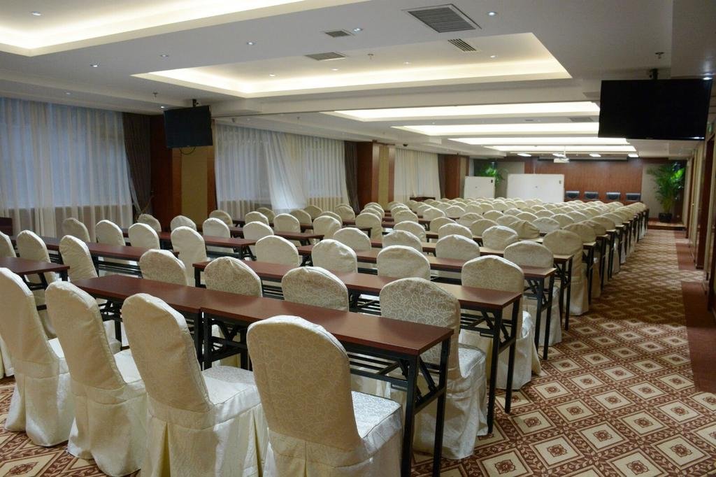 Junyi Runhua Hotel Beijing in Beijing, People's Republic of China