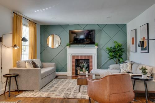 Charming House by Vanderbilt and Belmont University — 4-Star Luxury Hotel in Nashville, United States