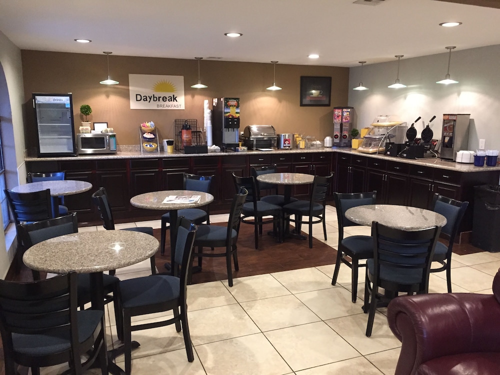 Days Inn by Wyndham New Braunfels - photo 22