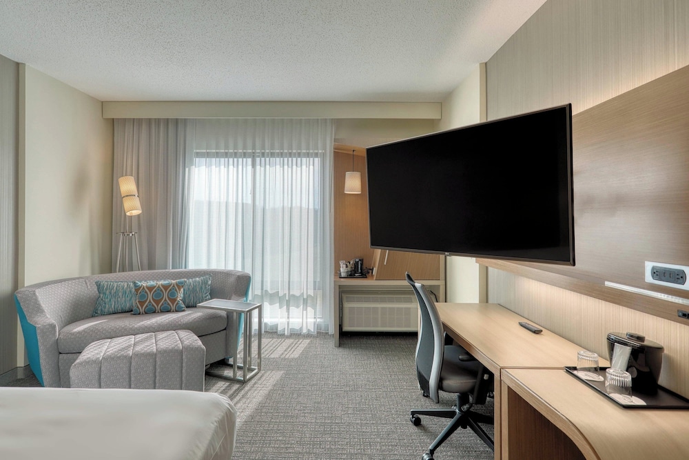 Courtyard by Marriott Southington - photo 8