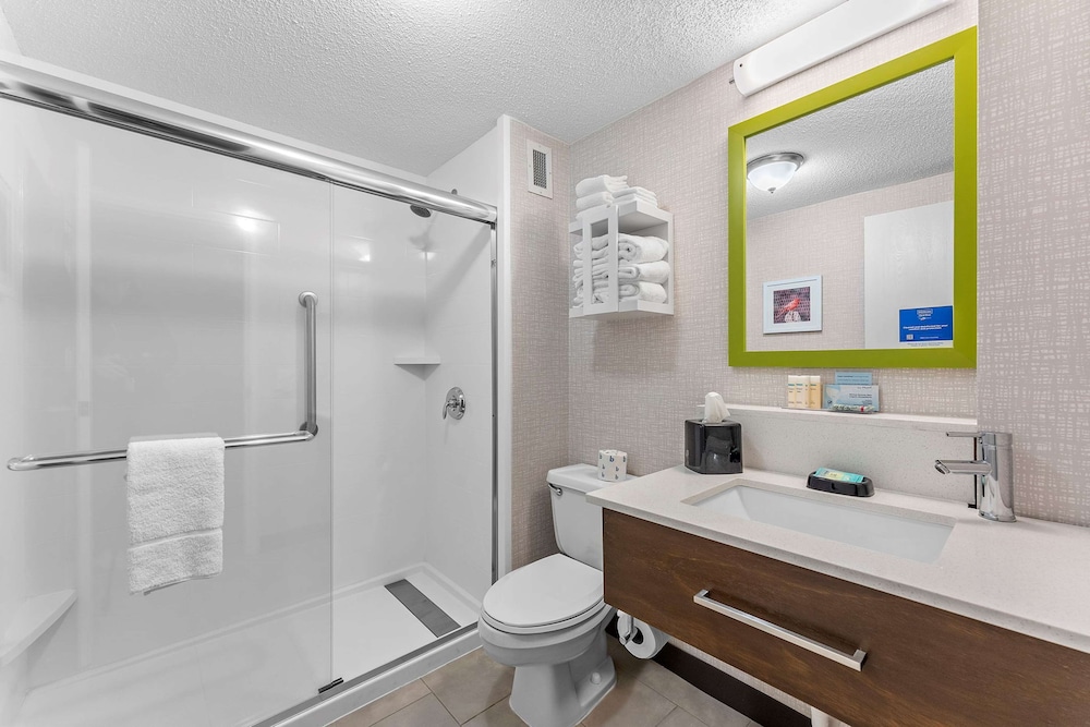 Hampton Inn Cleveland Westlake - photo 21