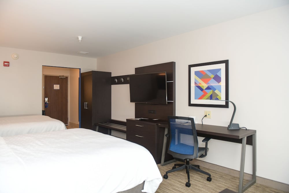 Holiday Inn Express & Suites Middletown by IHG - photo 12