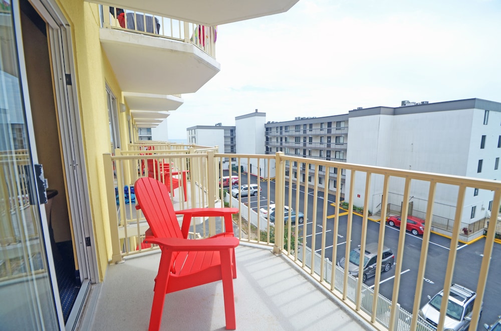 Bonita Beach Hotel - photo 5